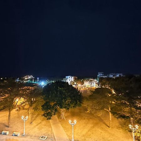 Tainan Julie'S Garden 峰情文旅 Hotell Anping Exteriör bild