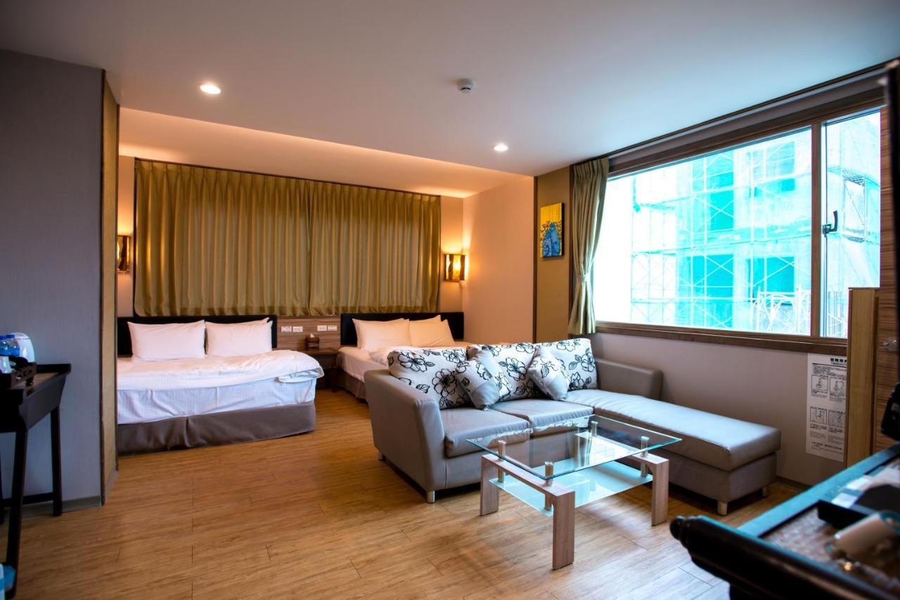 Tainan Julie'S Garden 峰情文旅 Hotell Anping Exteriör bild