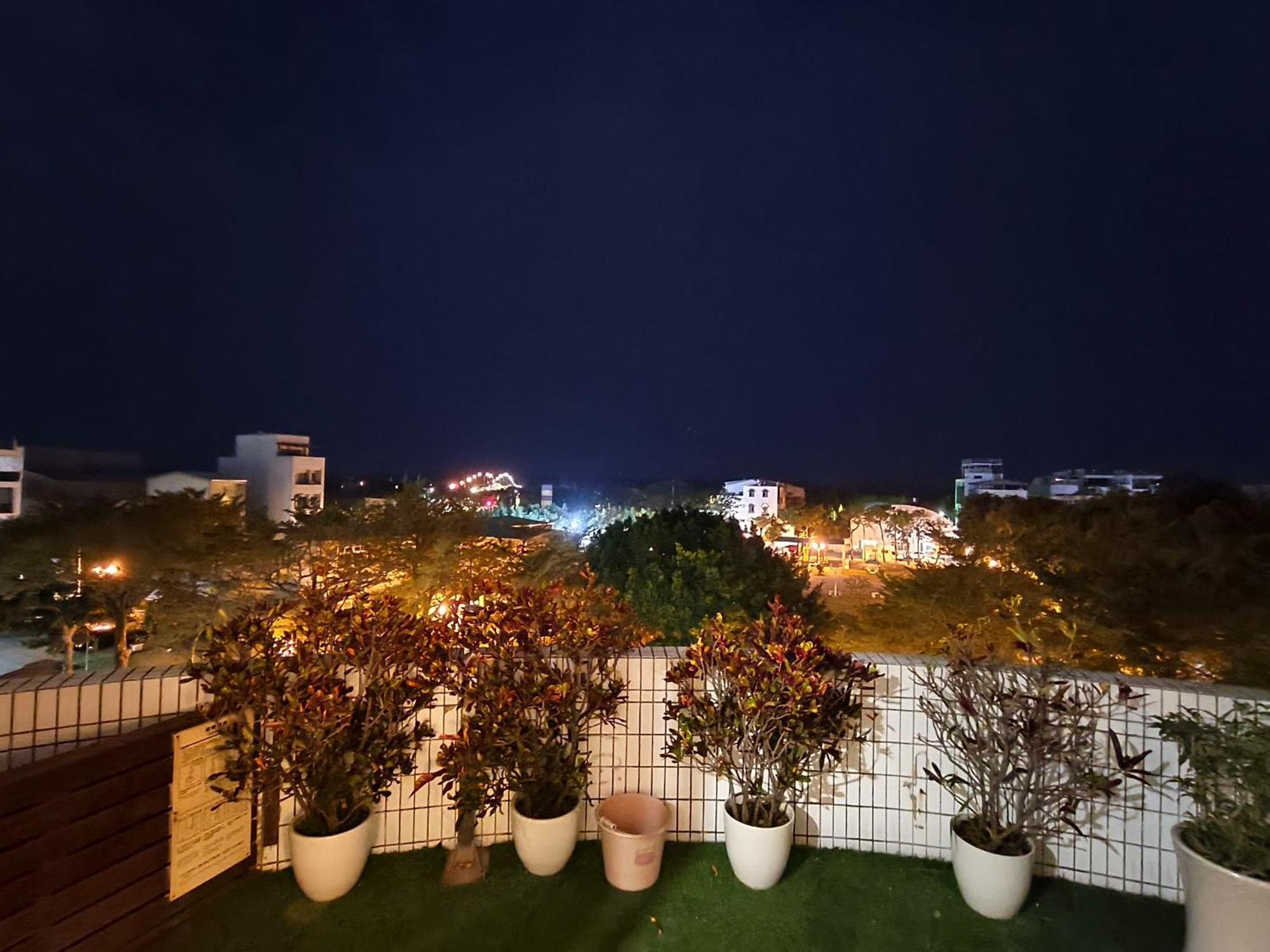 Tainan Julie'S Garden 峰情文旅 Hotell Anping Exteriör bild