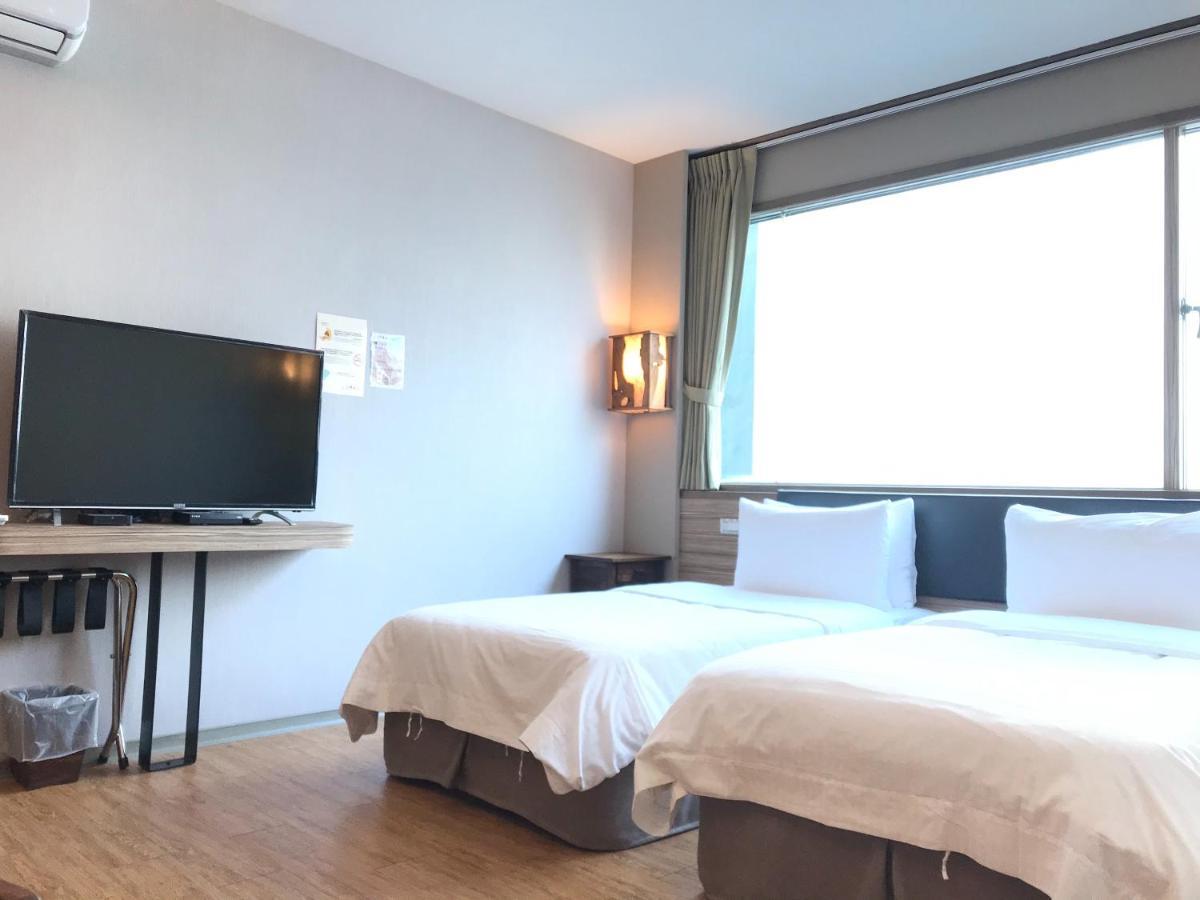 Tainan Julie'S Garden 峰情文旅 Hotell Anping Exteriör bild
